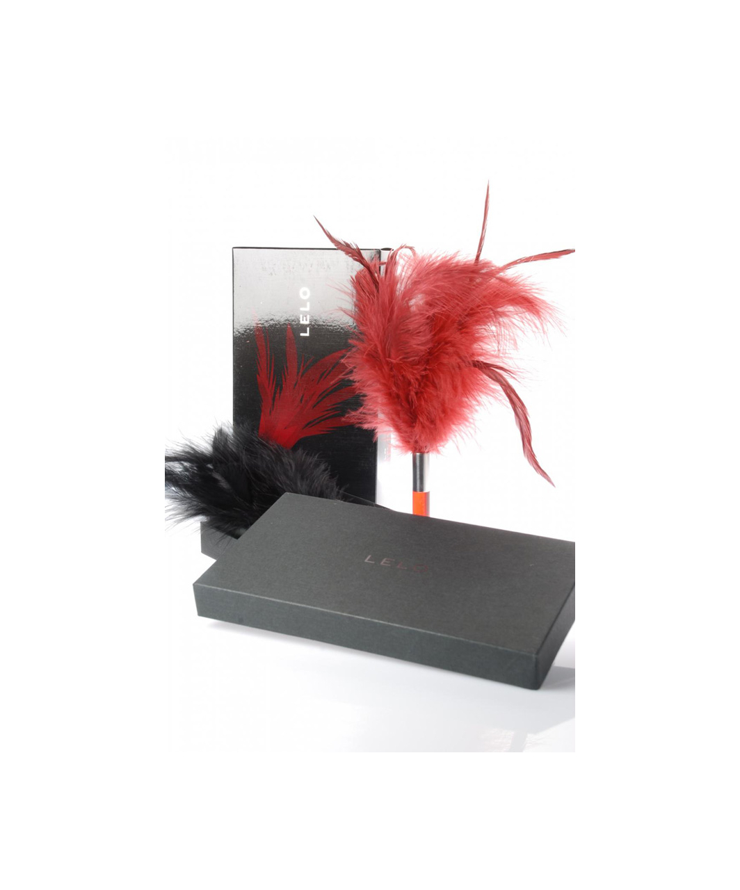 LELO Tantra Feather Teaser