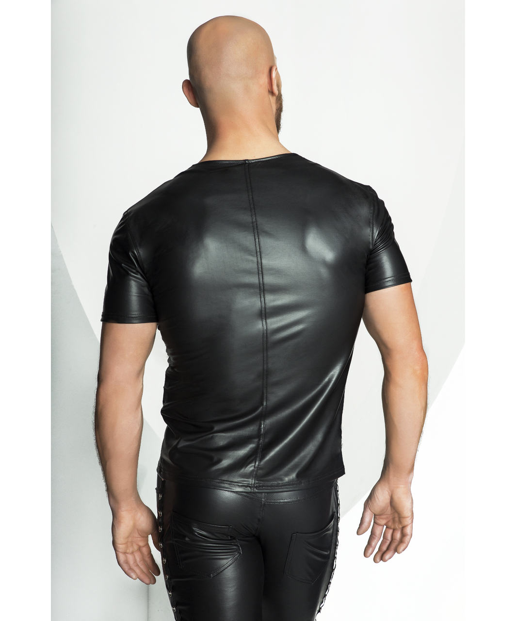 Noir Handmade melns T-krekls ar tīkliņauduma ielaidumiem