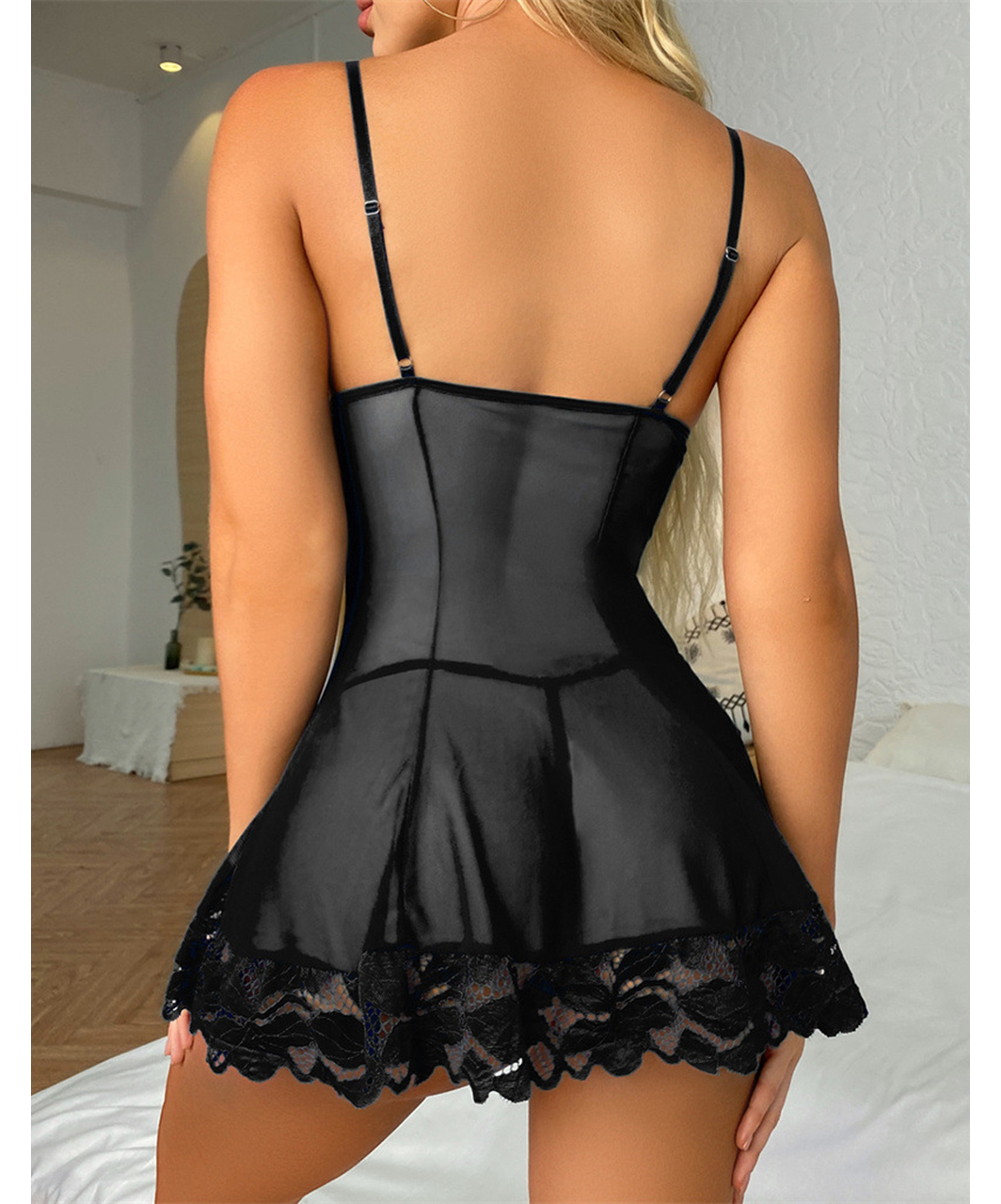De Namour Donna – juoda, permatoma „babydoll“ su stringais