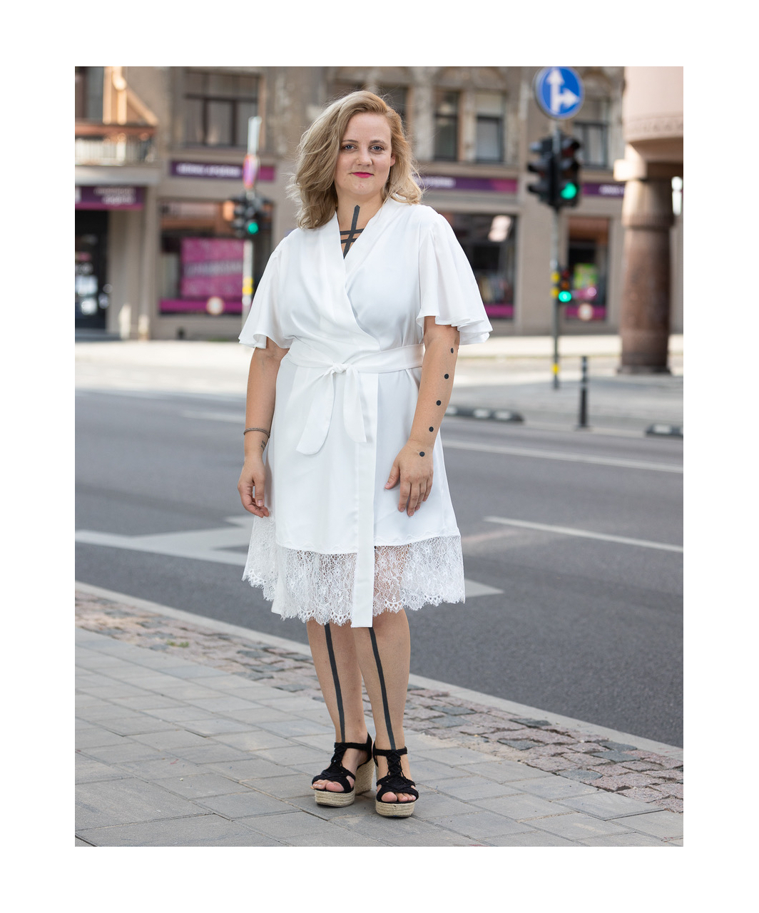 MAKE white tencel robe with lacy hem