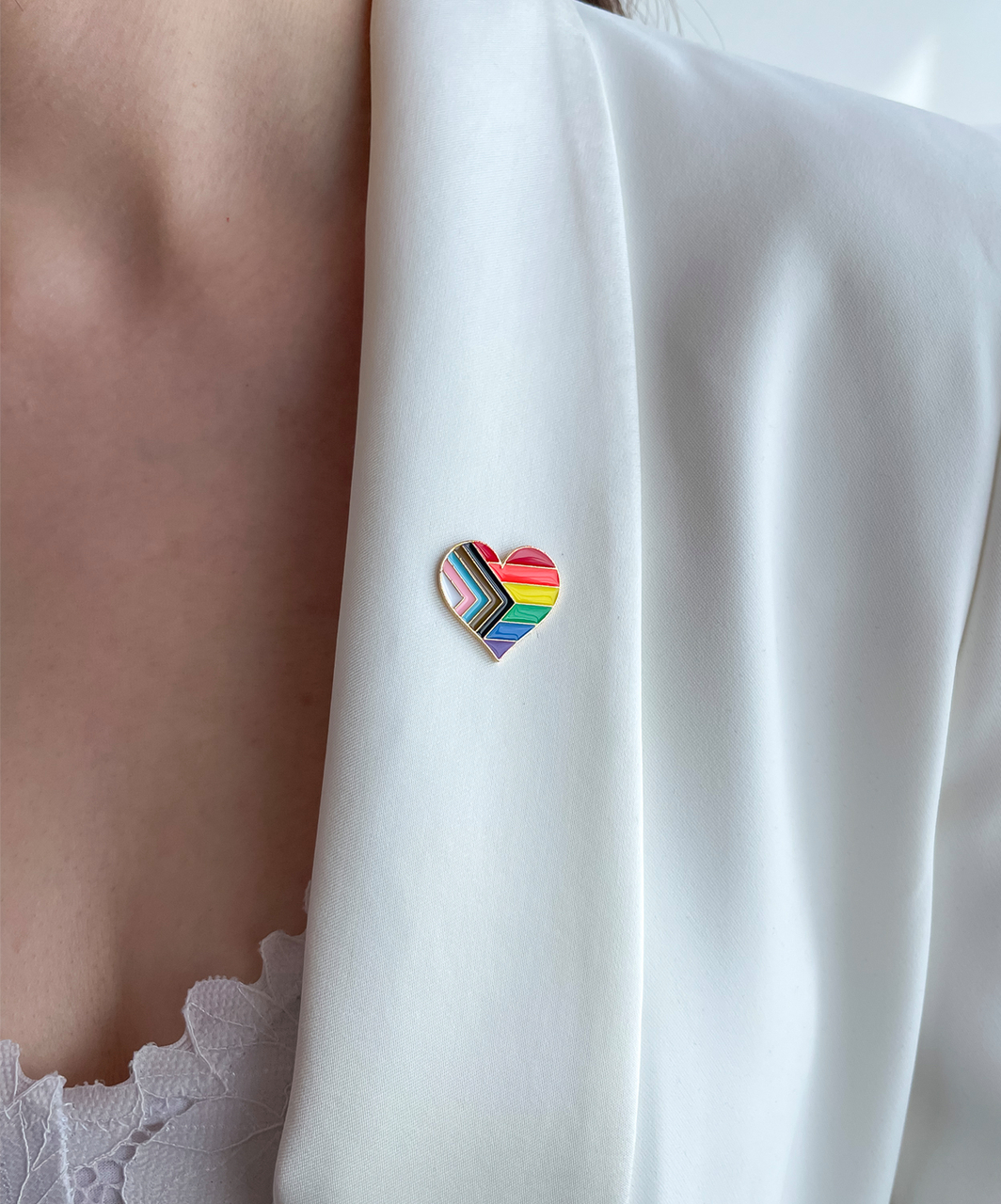 Rainbow Pride ženkliukas su emaliu LGBT pažangos vėliava Širdis