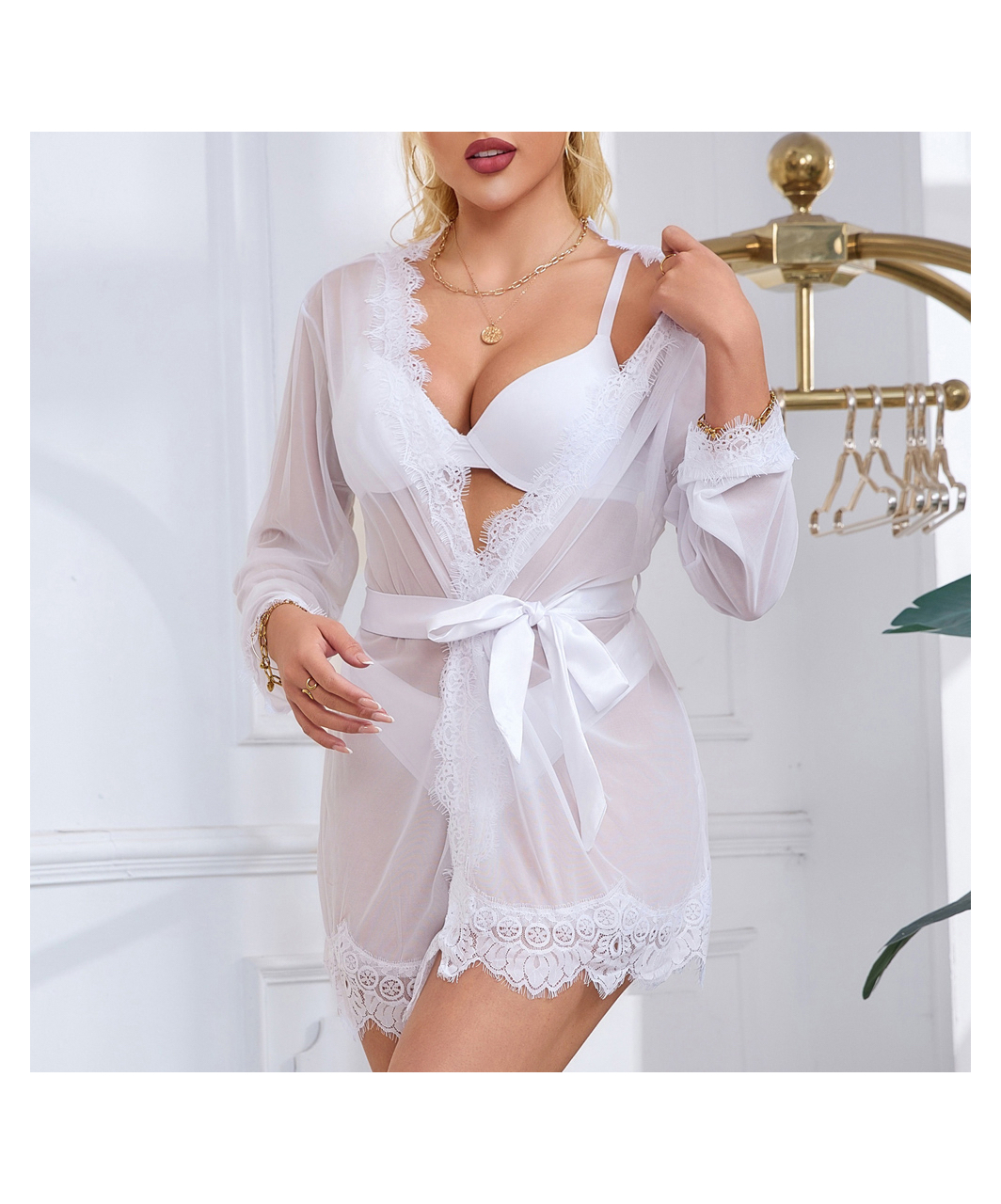 Subblime Valgella valkoinen läpinäkyvä seksikäs aamutakki